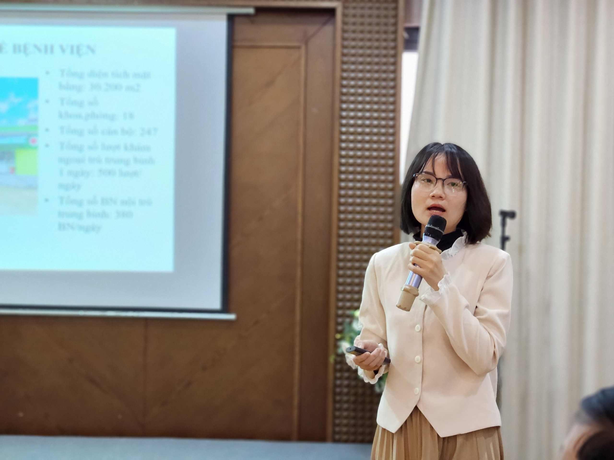 Bs. Phan Thị Thúy - Khoa Kiểm soát nhiễm khuẩn (BV Đa khoa huyện Yên Thành, Nghệ An).