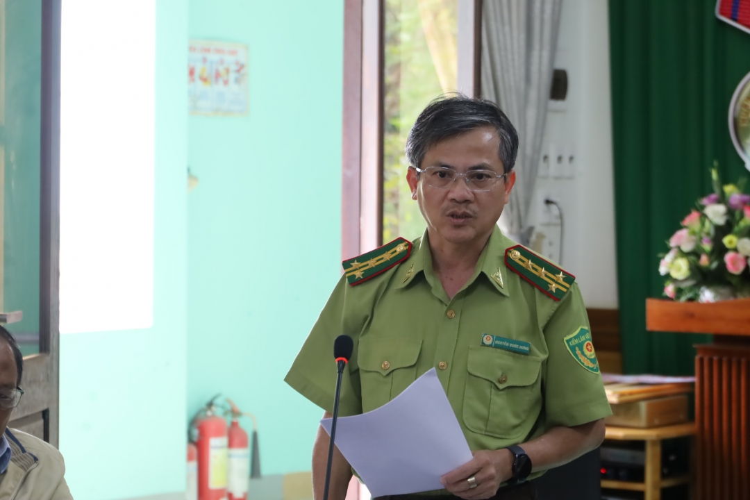 Ông Nguyễn Quốc Hưng, Chi cục trưởng Chi cục Kiểm lâm tỉnh Đắk Lắk trình bày tham luận tại buổi tọa đàm.